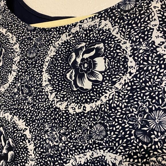 LOFT navy white print floral crew neck ruffle short sleeve top blouse cheap L - Picture 3 of 10